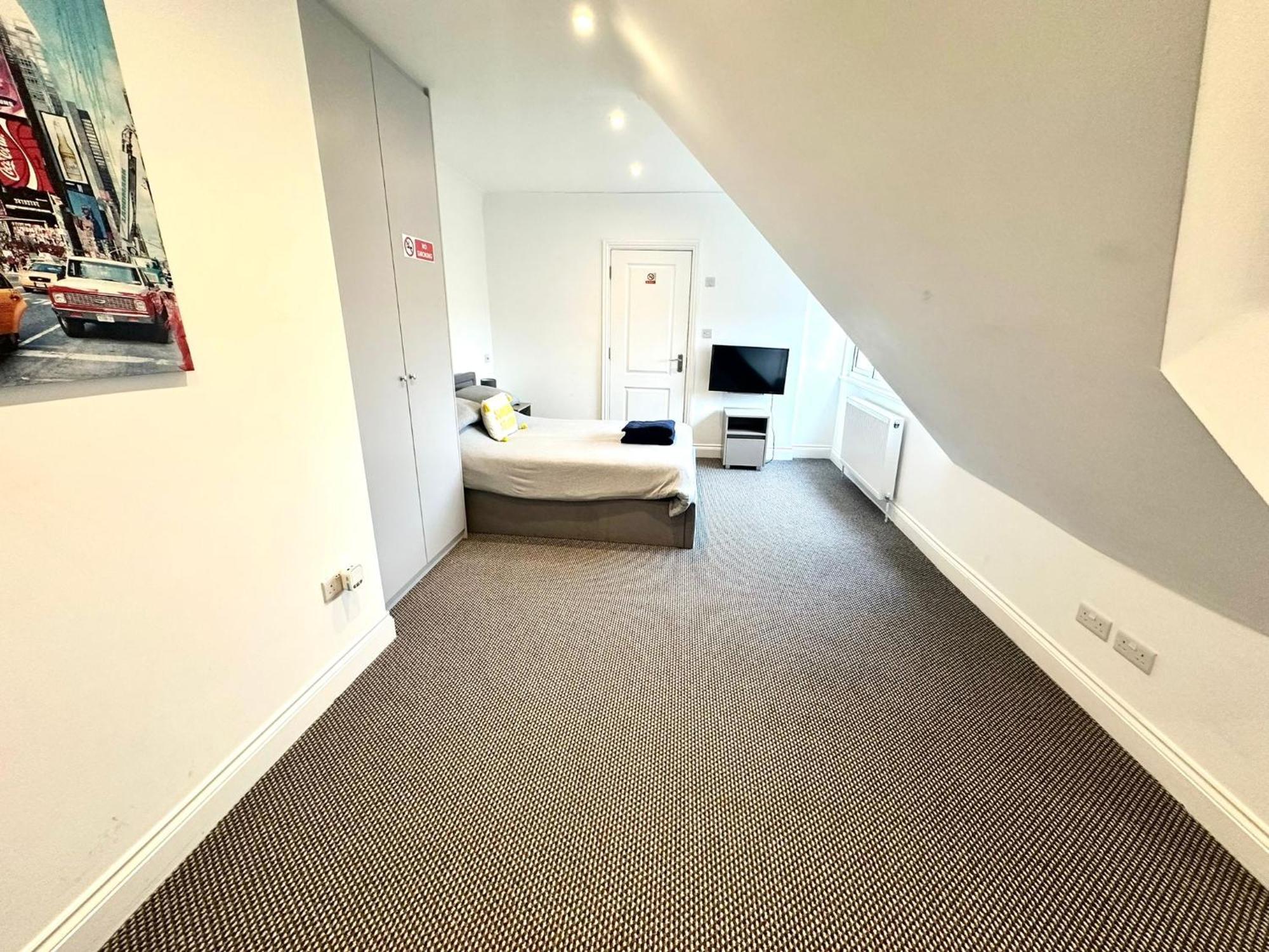 Stylish Modern, Private Apartment,15 Mins To Central London Hendon Buitenkant foto
