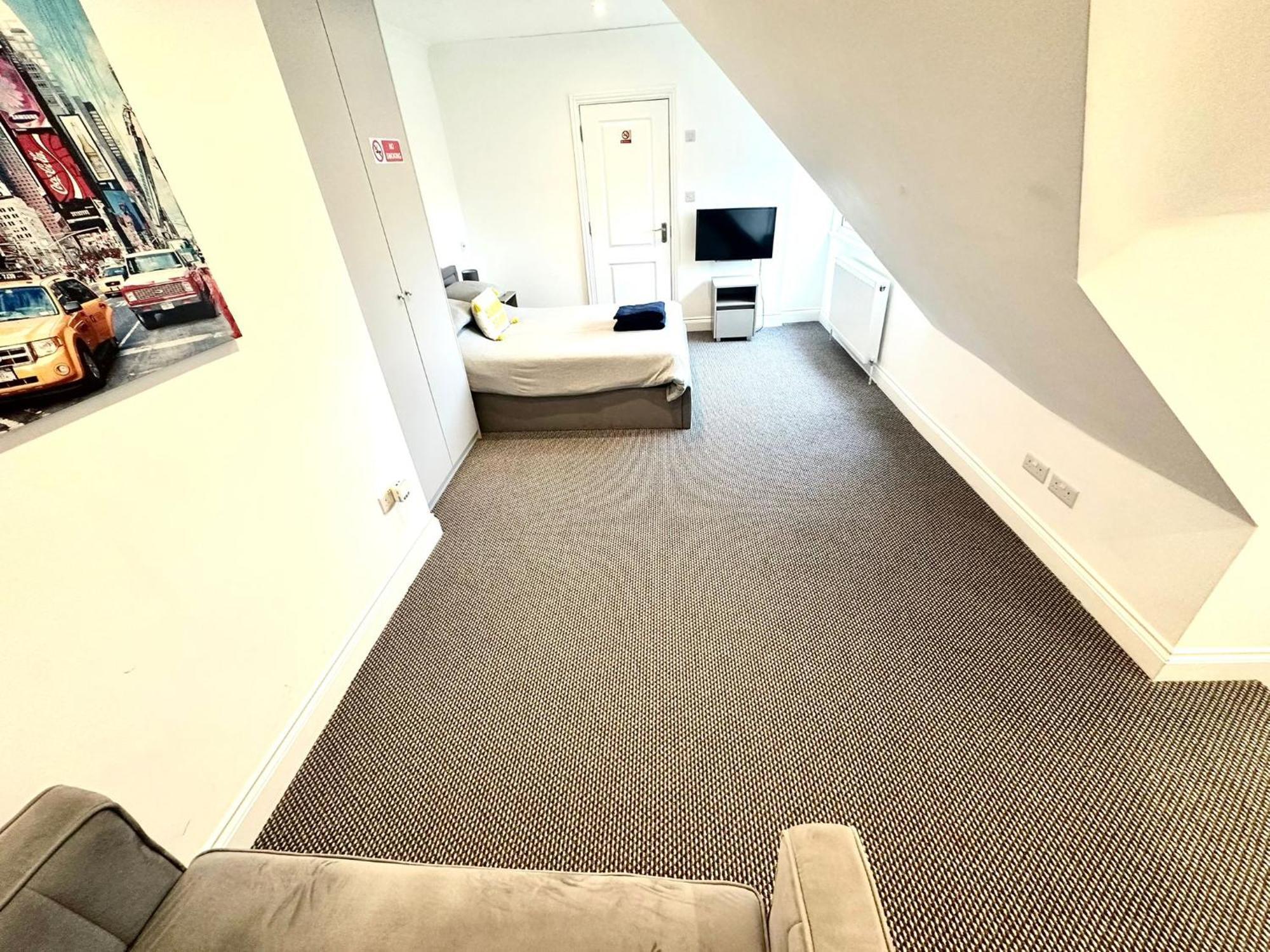 Stylish Modern, Private Apartment,15 Mins To Central London Hendon Buitenkant foto