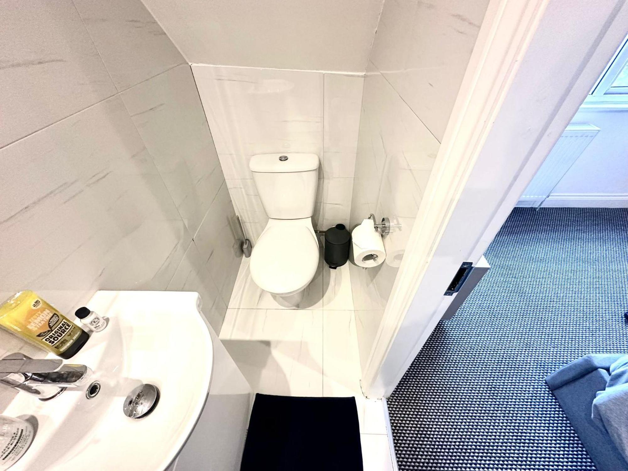 Stylish Modern, Private Apartment,15 Mins To Central London Hendon Buitenkant foto